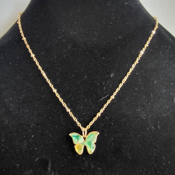 NWOT Green and yellow gold tone butterfly pendant on a 18-inch gold tone chain - Picture 3 of 8